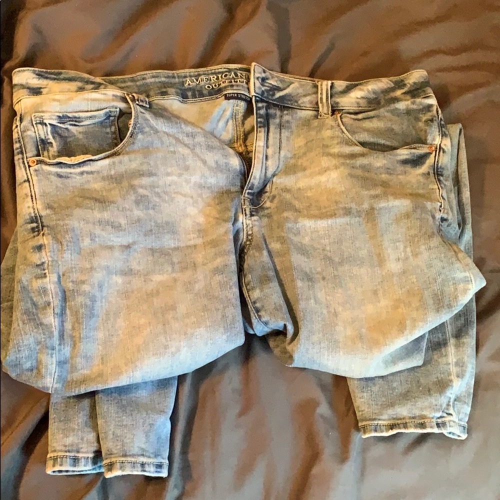 Stone washed American Eagle Jeans